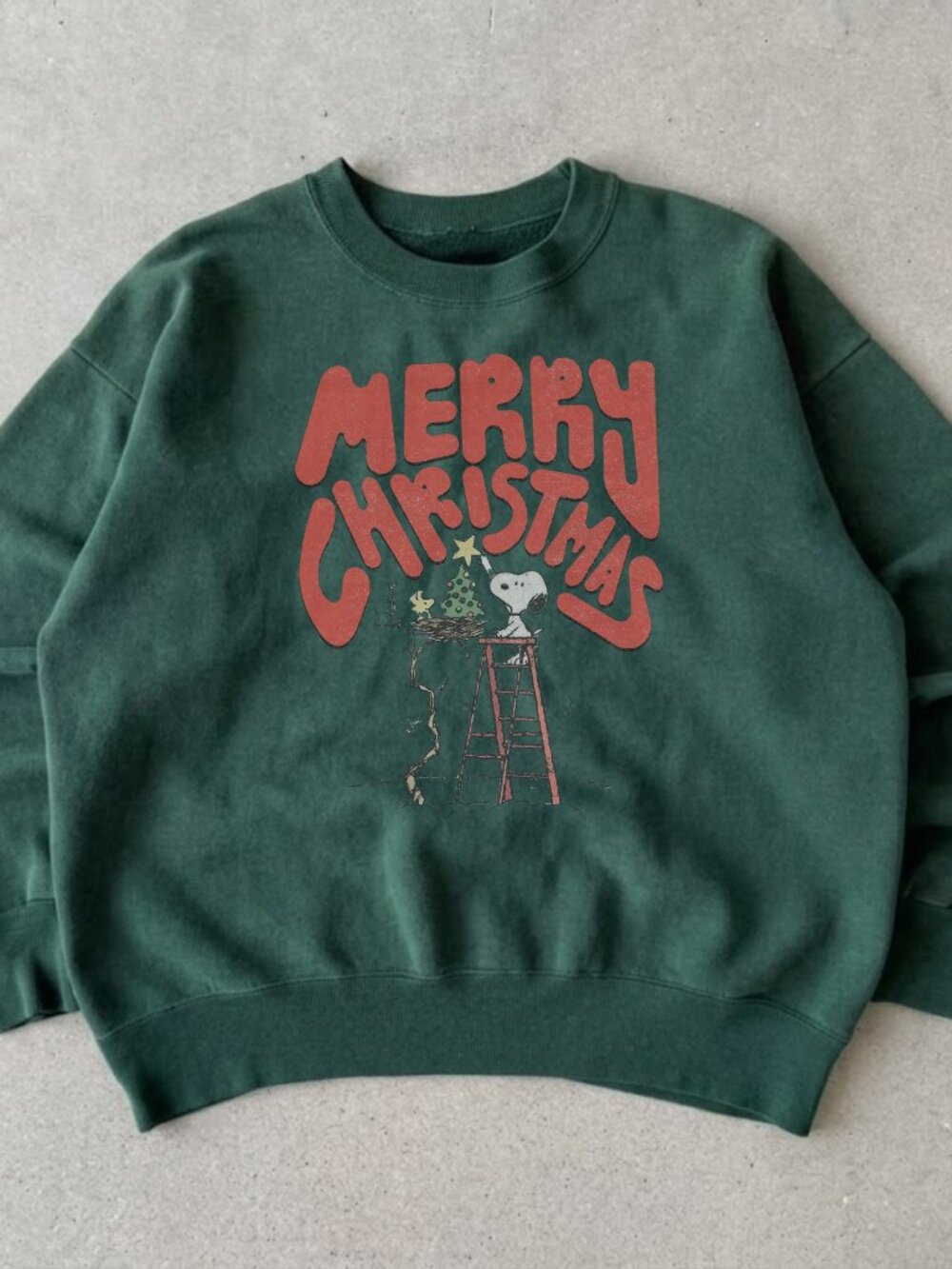 Gildan Forest Green Snoopy Merry Christmas Graphic Sweatshirt